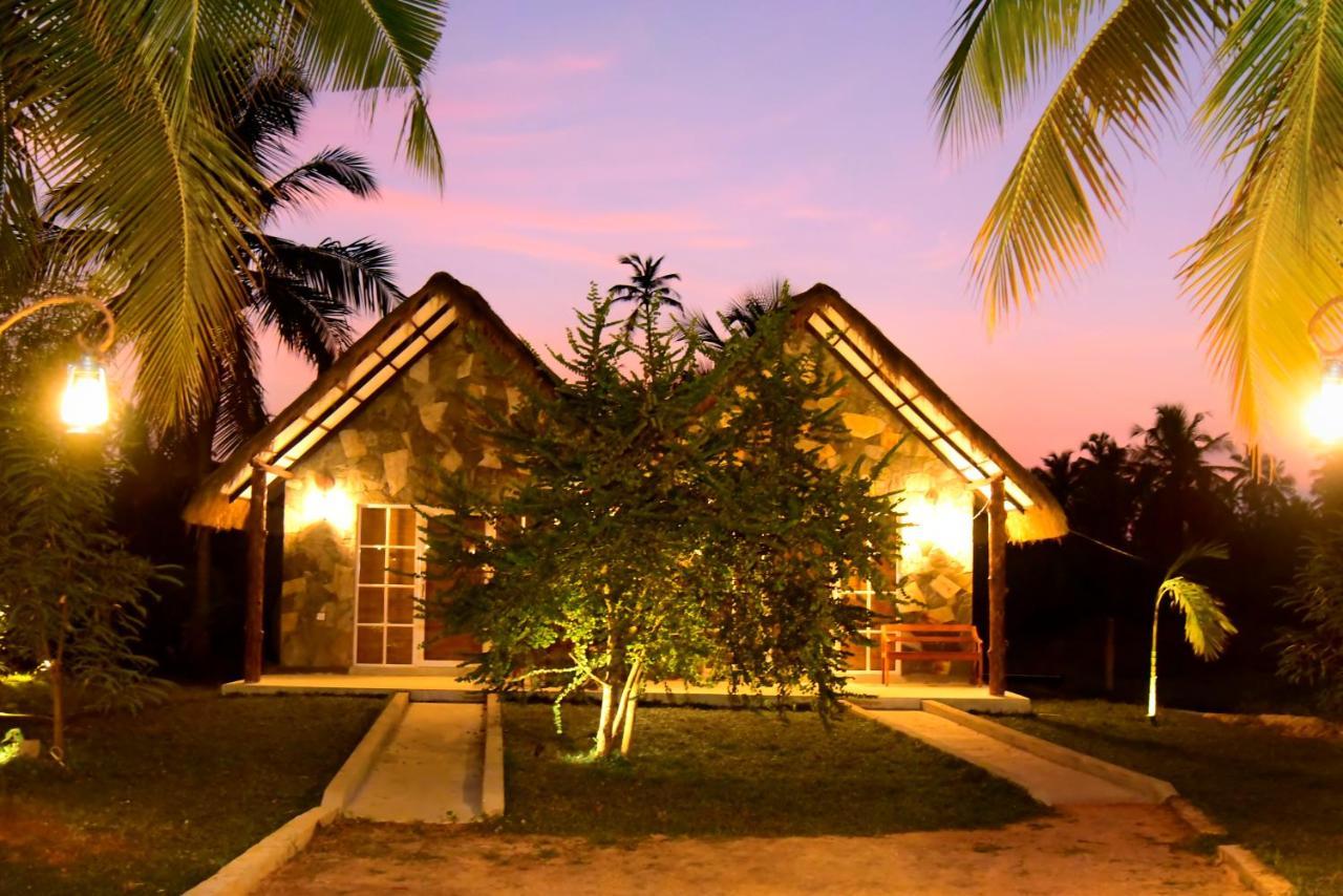 Coco Village Hotel Chilaw Eksteriør bilde