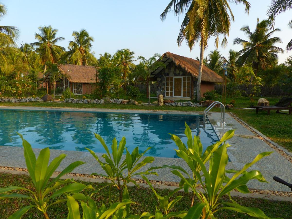 Coco Village Hotel Chilaw Eksteriør bilde